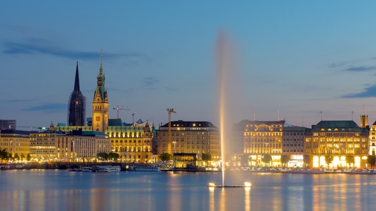 best-cities-to-visit-in-germany-hamburg-1513161148-735X412