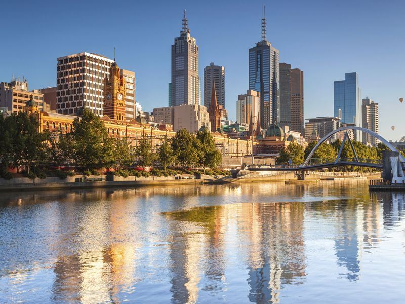 melbourne-skyline-and-yarra-river